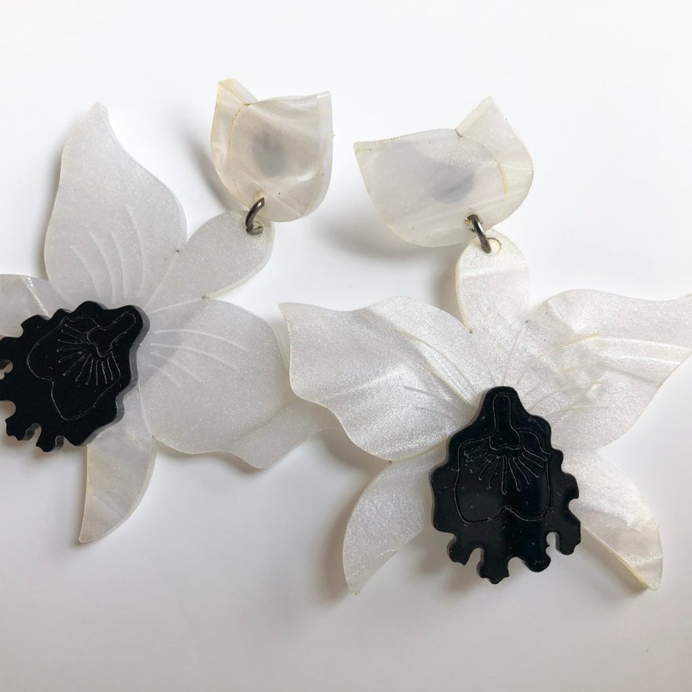 Large Orchid Earring in Engraved Pearl Acrylic